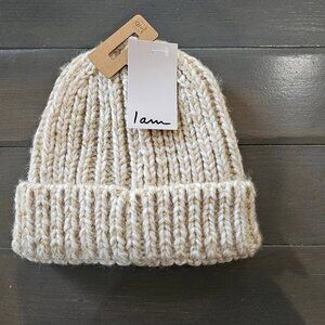 NWT I am Unisex White Chunky Knit Pattern Beanie One Size
